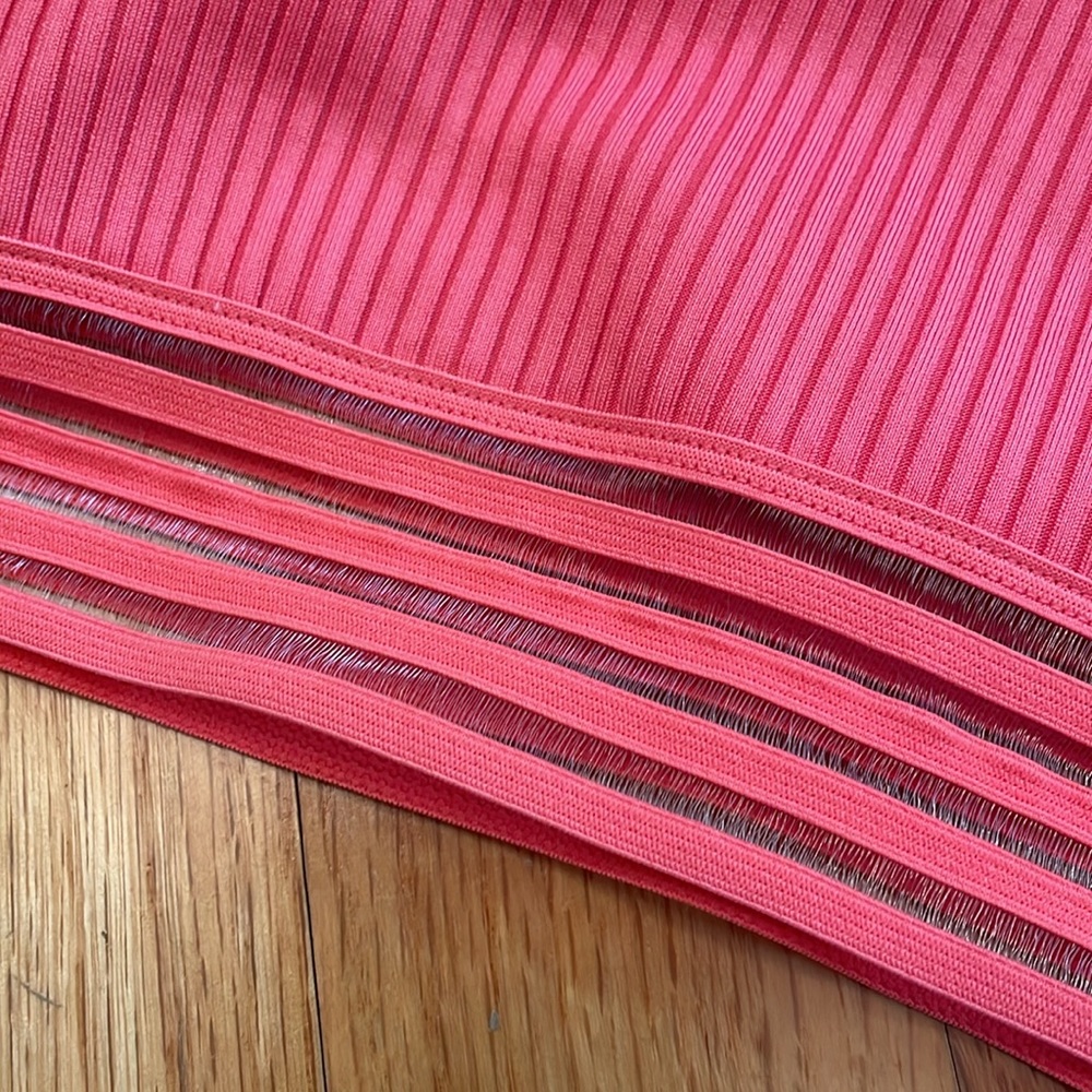 PINK Sport Ultimate Lightly Lined Sports Bra. Coral. Size XL. Adjustable. GUC - Picture 2 of 11